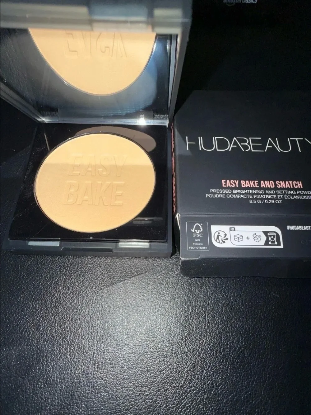 Huda Beauty Easy Bake and Snatch Pressed Brightening Powder - shade banana bread